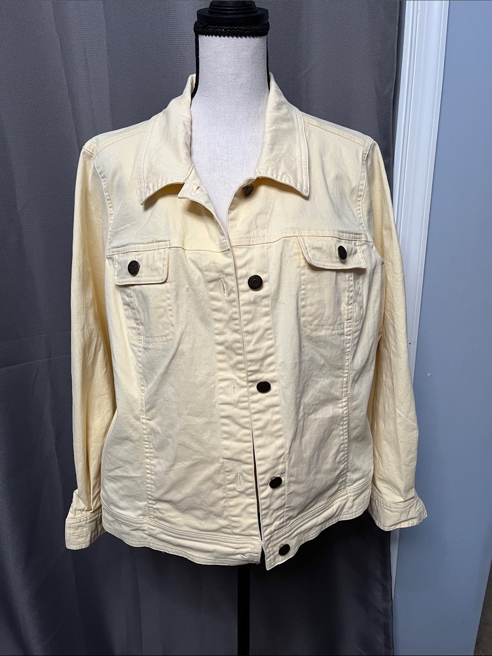 Yellow Denim Trucker Jacket with Button Front pockets